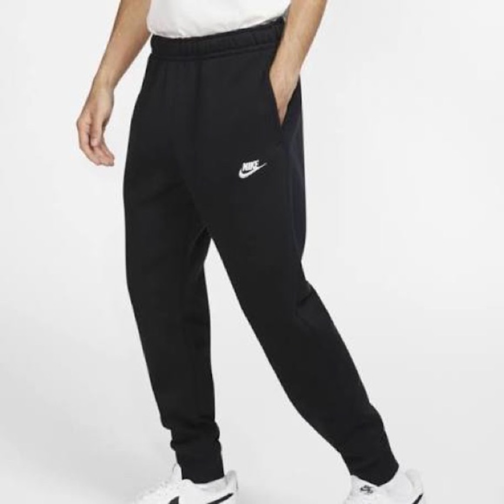 black nike joggers